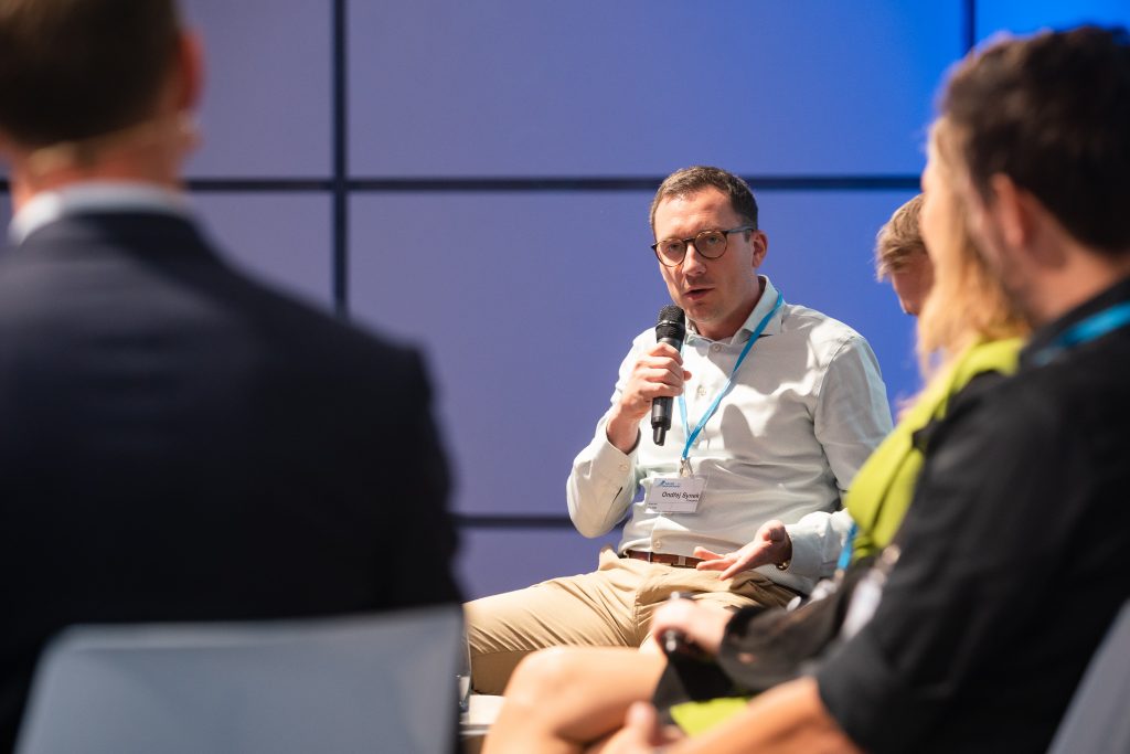Ondřej Synek, ChargeUp, na konferenci Sales Management 2022. Zdroj: Blue Events.